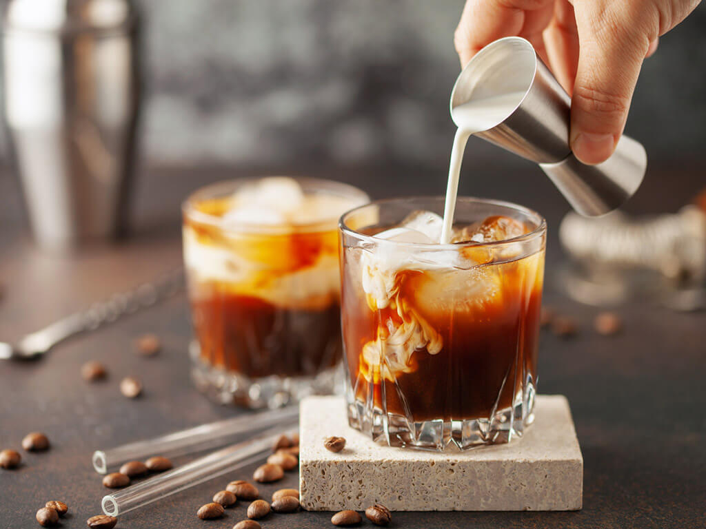 Bebidas frias con cafe de especialidad macondo verde